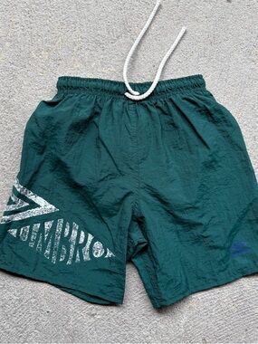 Umbro Dark Green youth small Shorts
